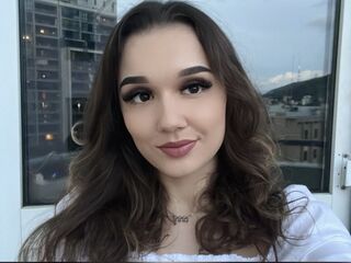 LiaBright's Brunette live cam models Profile Image